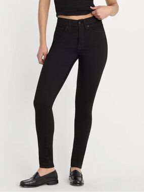Good American Good Legs Mid-Rise Black Skinny Jeans